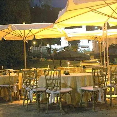 Delle Terme Di Agnano